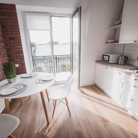 Kostjukowski Lychakivska 70a Lviv