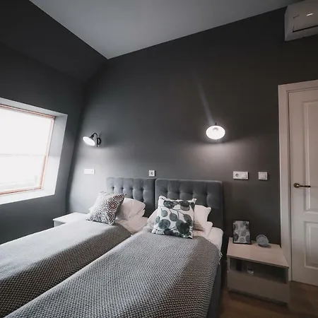 Kostjukowski Lychakivska 70a