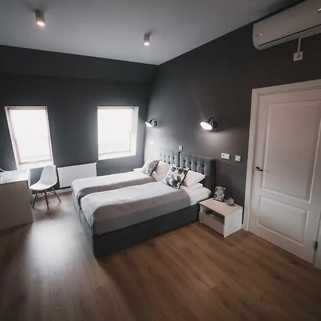 Kostjukowski Lychakivska 70a