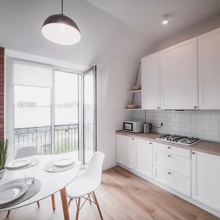 Kostjukowski Lychakivska 70a Lviv