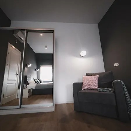 Kostjukowski Lychakivska 70a Lägenhet