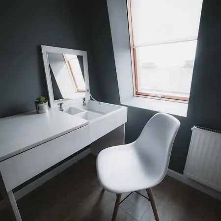 Kostjukowski Lychakivska 70a Lägenhet *