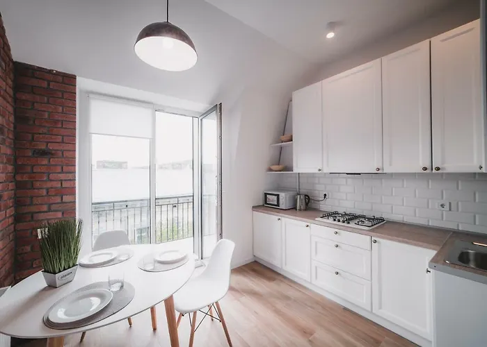 Kostjukowski Lychakivska 70a Leópolis